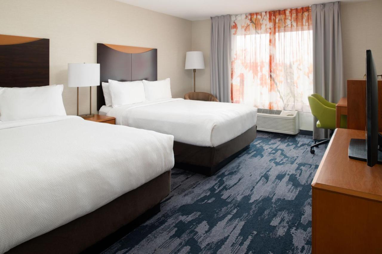 Hotel Fairfield & By Marriott Airport