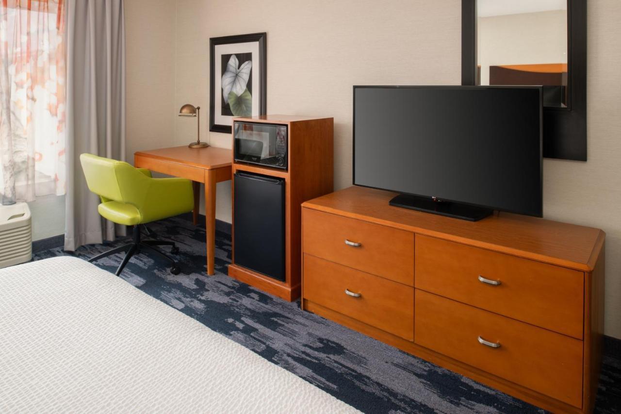 Hotel Fairfield & By Marriott Airport 3*